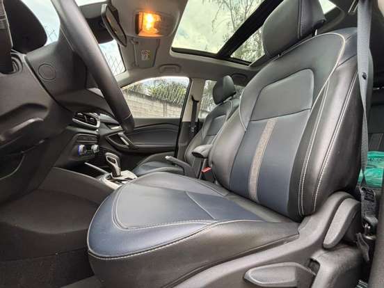 CHEVROLET-TRACKER-2023