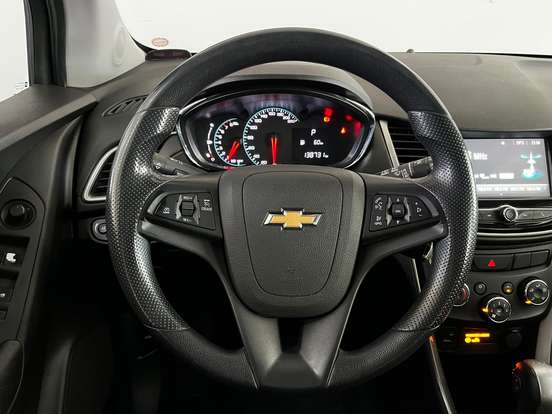 CHEVROLET-TRACKER-2018