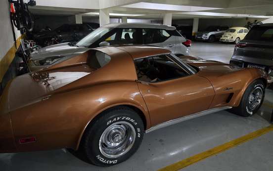 CHEVROLET-CORVETTE-1975