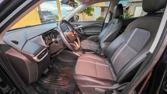 CHEVROLET-TRACKER-2023