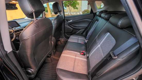 CHEVROLET-TRACKER-2023