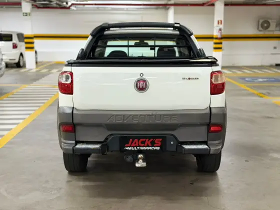 FIAT STRADA 1.8 MPI ADVENTURE CD 16V FLEX 3P MANUAL FIAT STRADA 1.8 MPI ADVENTURE CD 16V FLEX 3P MANUAL