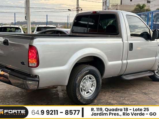 FORD-F-250-3.9 XLT MAX POWER 4X2 CD DIESEL 4P MANUAL FORD-F-250-2010