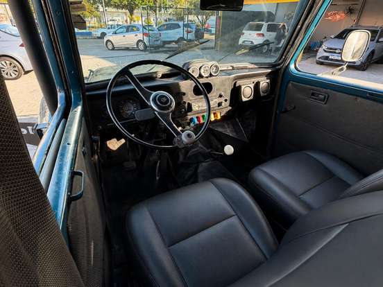 FORD-F-75-2.3 4X4 PICK-UP MANUAL FORD-F-75-1975