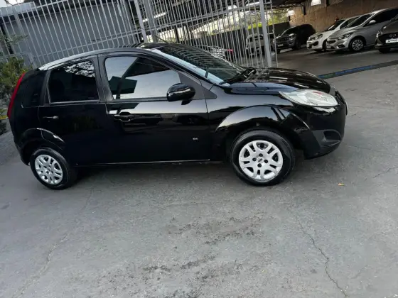 FORD FIESTA 1.6 ROCAM HATCH 8V FLEX 4P MANUAL FORD FIESTA 1.6 ROCAM HATCH 8V FLEX 4P MANUAL