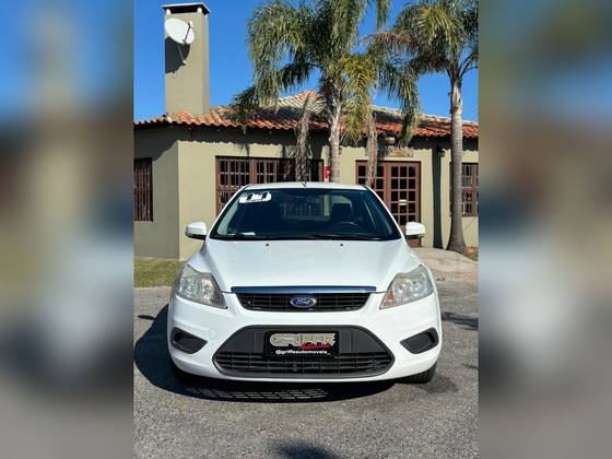FORD FOCUS 1.6 GLX SEDAN 16V FLEX 4P MANUAL