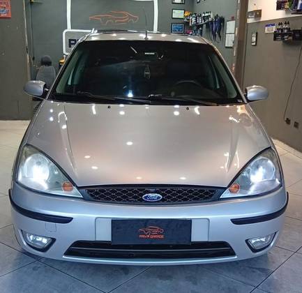 FORD FOCUS 2.0 GHIA SEDAN 16V GASOLINA 4P MANUAL