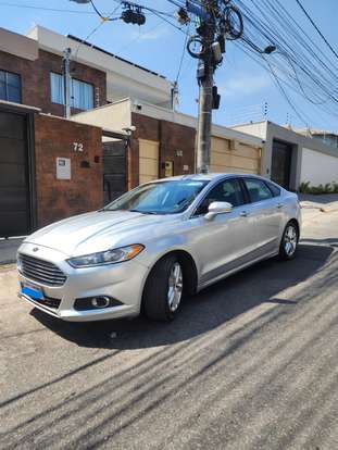 FORD-FUSION-2014