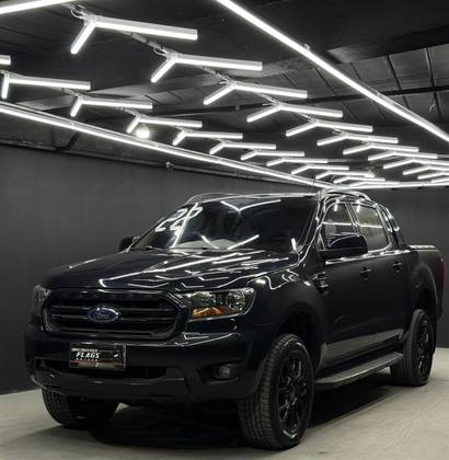 FORD RANGER 2.2 BLACK 4X2 CD 16V DIESEL 4P AUTOMÁTICO