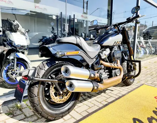 HARLEY-DAVIDSON-SOFTAIL FAT BOB 114-2024