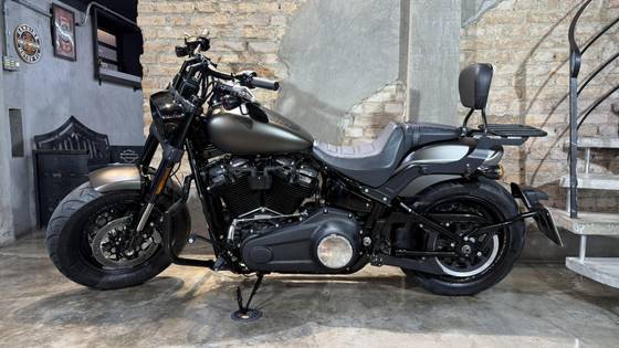 HARLEY-DAVIDSON SOFTAIL FAT BOB 107 