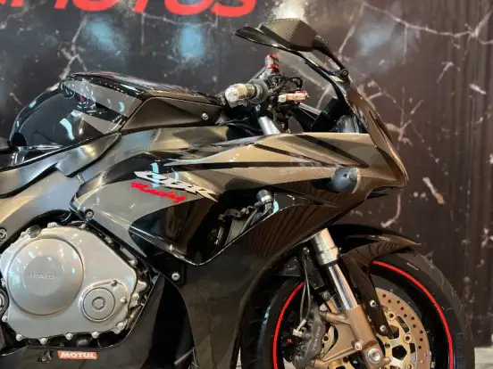 HONDA-CBR 1000RR FIREBLADE HONDA-CBR 1000RR FIREBLADE-2005