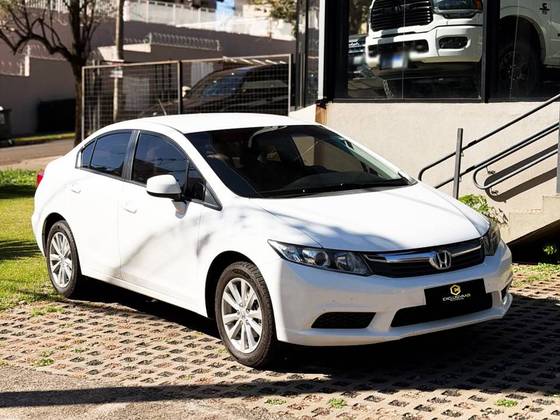 HONDA CIVIC 1.8 LXS 16V FLEX 4P AUTOMÁTICO