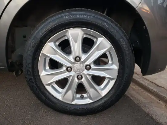 HONDA-FIT-2013