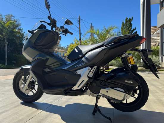 HONDA-ADV-2024
