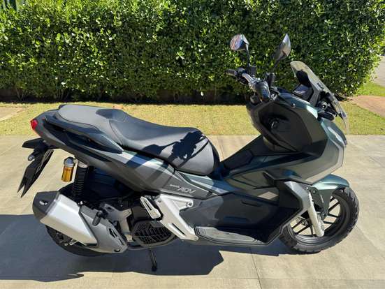 HONDA-ADV-2024