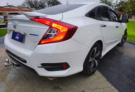 HONDA CIVIC 1.5 16V TURBO GASOLINA TOURING 4P CVT