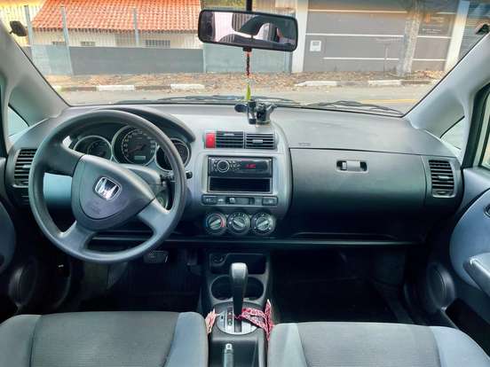 HONDA-FIT-2004