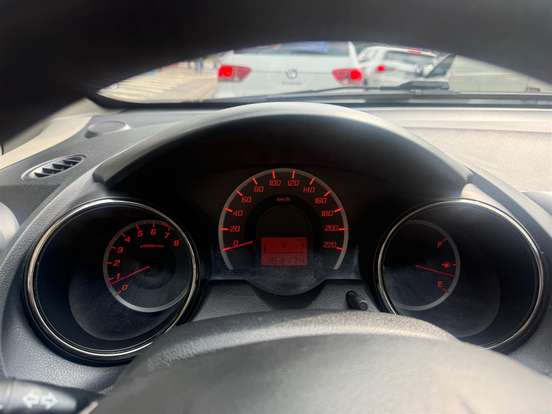 HONDA-FIT-2013