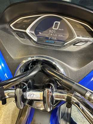 HONDA-PCX-2021