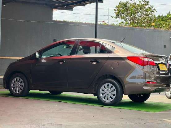 HYUNDAI-HB20S-2019