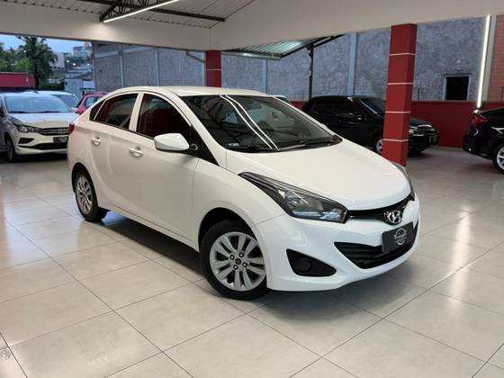 HYUNDAI HB20S 1.6 COMFORT PLUS 16V FLEX 4P MANUAL