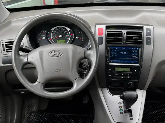 HYUNDAI-TUCSON-2.0 MPFI GLS 16V 143CV 2WD GASOLINA 4P AUTOMÁTICO HYUNDAI-TUCSON-2012