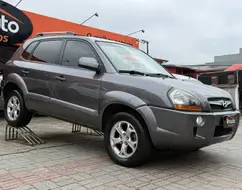 HYUNDAI TUCSON 2.0 MPFI GLS 16V 143CV 2WD FLEX 4P AUTOMÁTICO HYUNDAI TUCSON 2.0 MPFI GLS 16V 143CV 2WD FLEX 4P AUTOMÁTICO