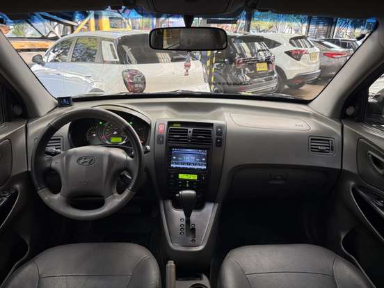 HYUNDAI-TUCSON-2008
