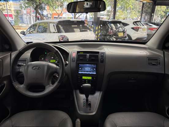 HYUNDAI-TUCSON-2008