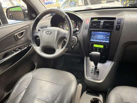 HYUNDAI-TUCSON-2008