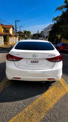 HYUNDAI-ELANTRA-2012