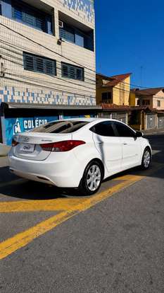 HYUNDAI-ELANTRA-1.8 GLS 16V GASOLINA 4P AUTOMÁTICO HYUNDAI-ELANTRA-2012