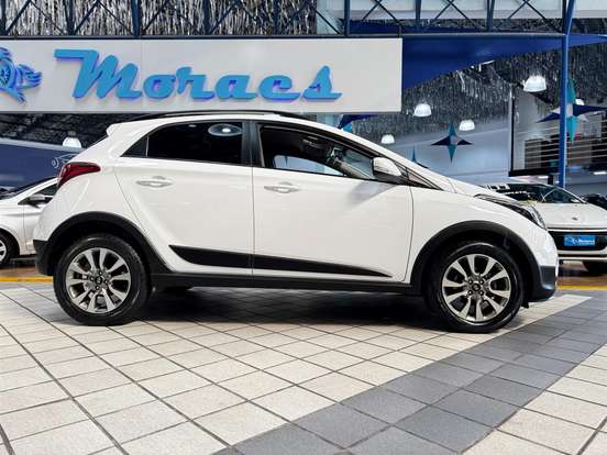 HYUNDAI-HB20-2017