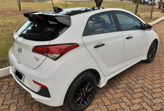 HYUNDAI HB20 1.6 R SPEC LIMITED 16V FLEX 4P AUTOMÁTICO