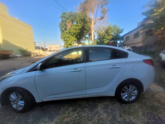 HYUNDAI HB20S 1.6 PREMIUM 16V FLEX 4P MANUAL