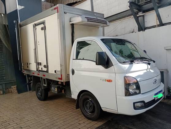 HYUNDAI HR 2.5 LONGO SEM CAÇAMBA 4X2 16V 130CV TURBO INTERCOOLER DIESEL 2P MANUAL