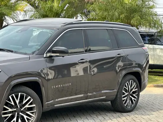 JEEP-COMMANDER-2025