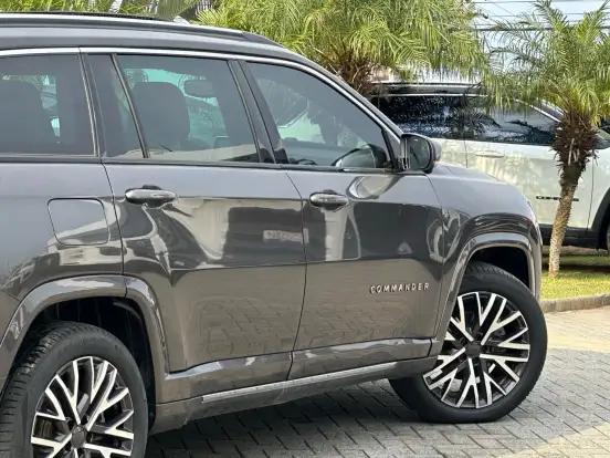 JEEP-COMMANDER-2025