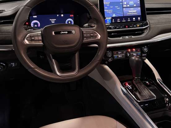 JEEP-COMMANDER-2022