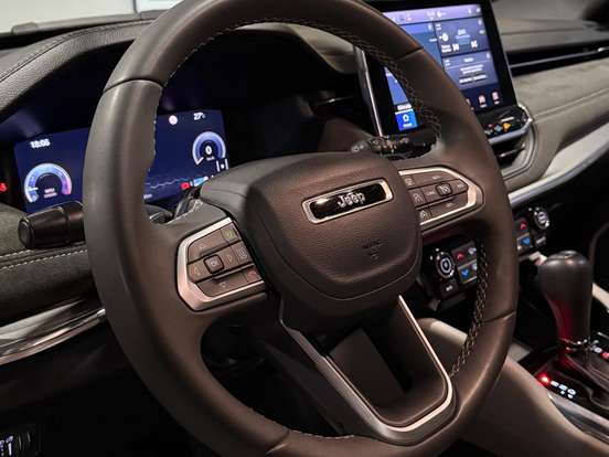 JEEP-COMMANDER-2022