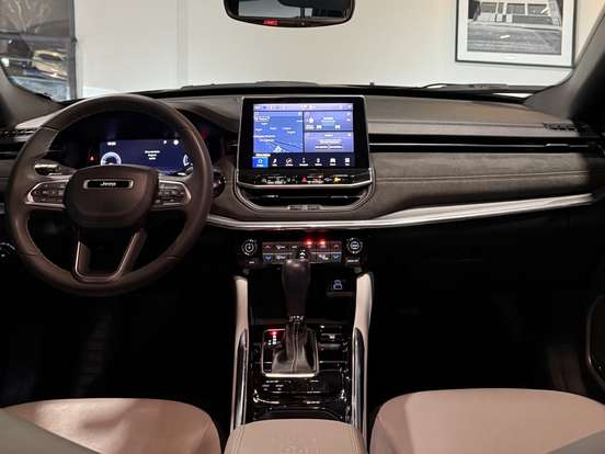 JEEP-COMMANDER-2022