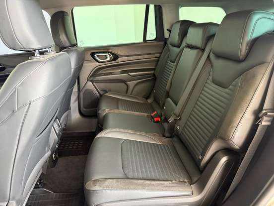 JEEP-COMMANDER-2.0 TD380 TURBO DIESEL LIMITED AT9 JEEP-COMMANDER-2022