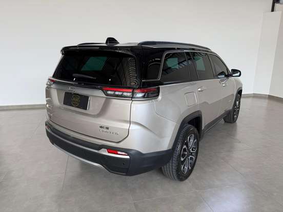 JEEP-COMMANDER-2022