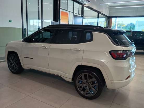 JEEP-COMPASS-2024