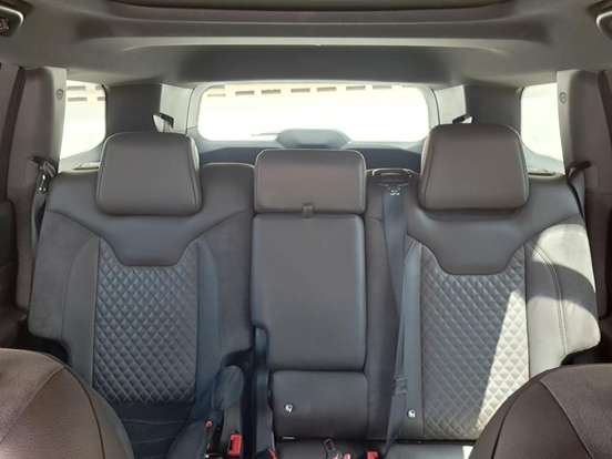 JEEP-COMMANDER-2022