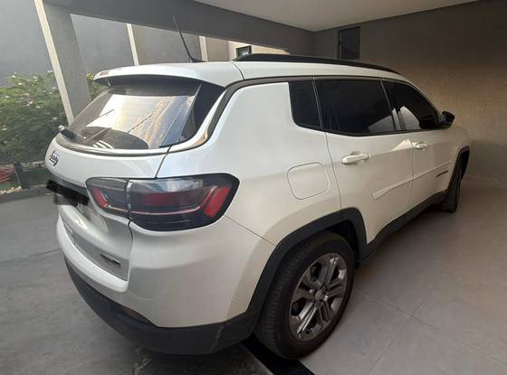 JEEP COMPASS 1.3 T270 TURBO FLEX LONGITUDE AT6