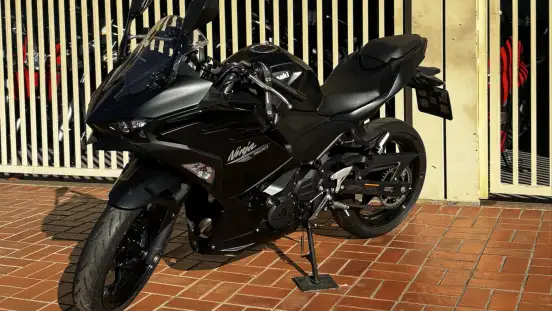 KAWASAKI-NINJA 500-2025
