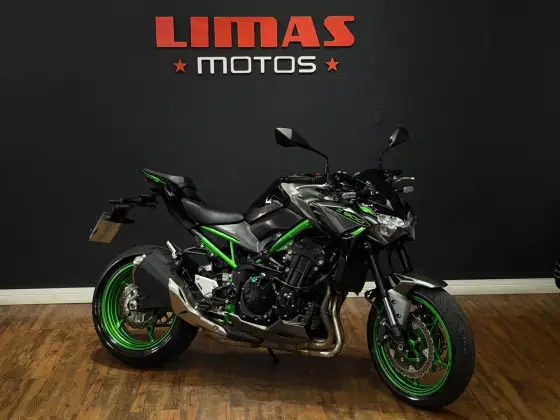 KAWASAKI Z900 