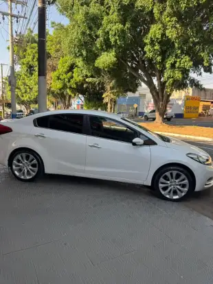 KIA-CERATO-1.6 SX 16V FLEX 4P AUTOMÁTICO KIA-CERATO-2013